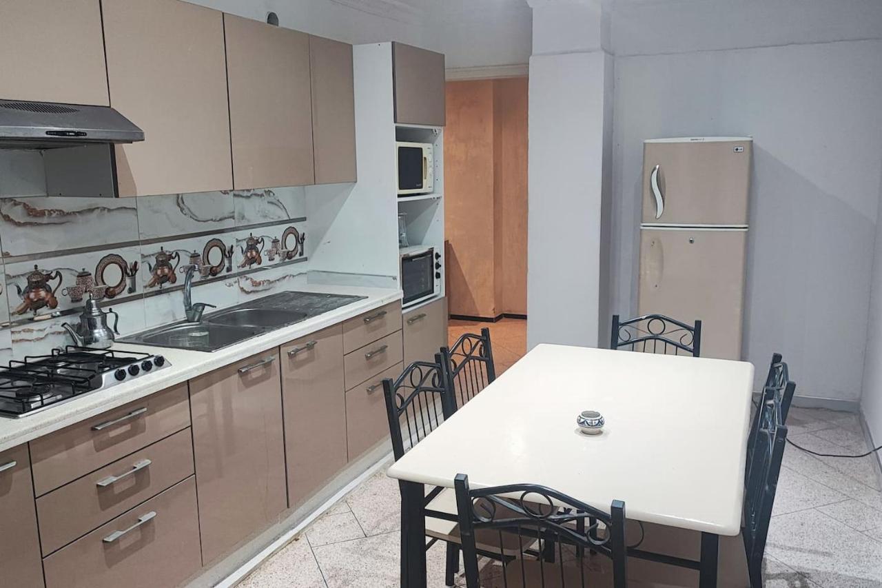 Chez Ali Apartment เกนิตรา ภายนอก รูปภาพ