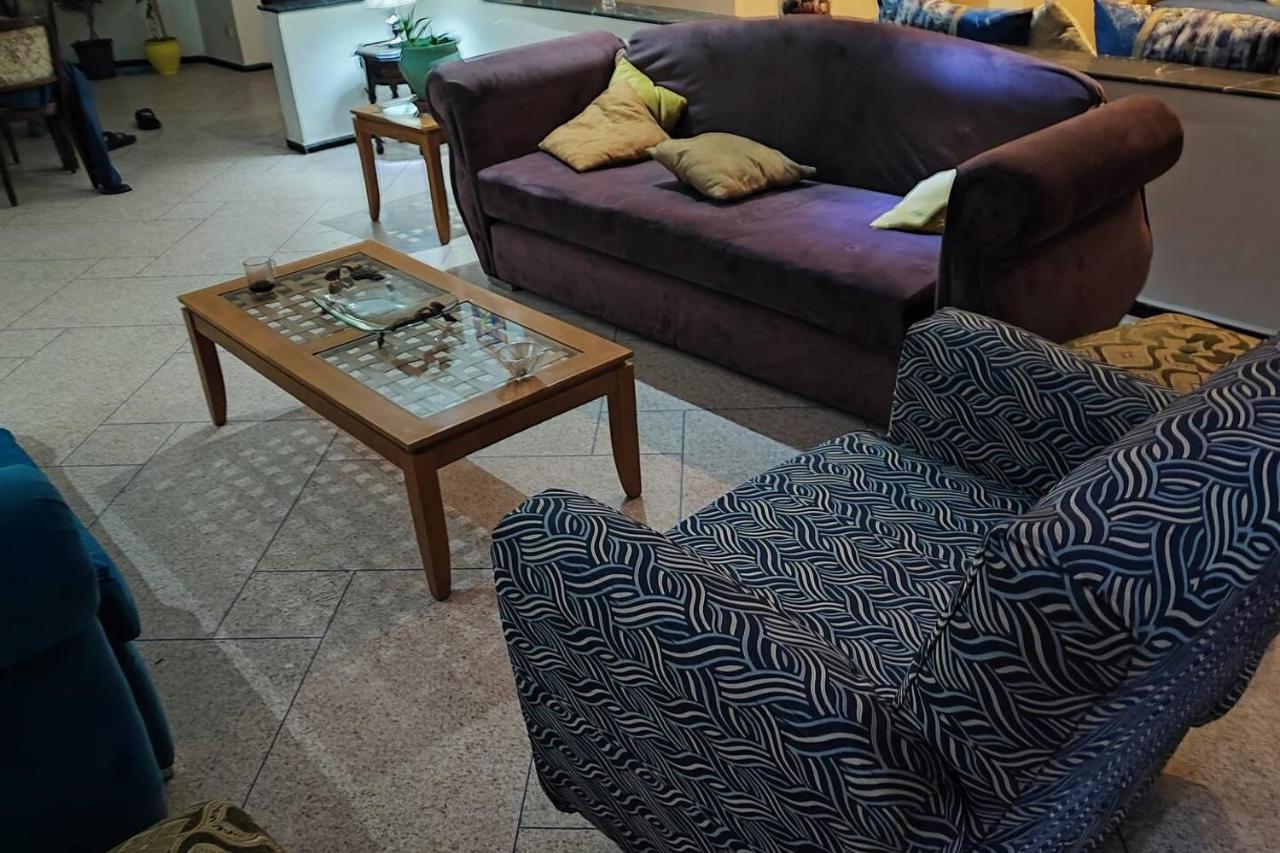 Chez Ali Apartment เกนิตรา ภายนอก รูปภาพ