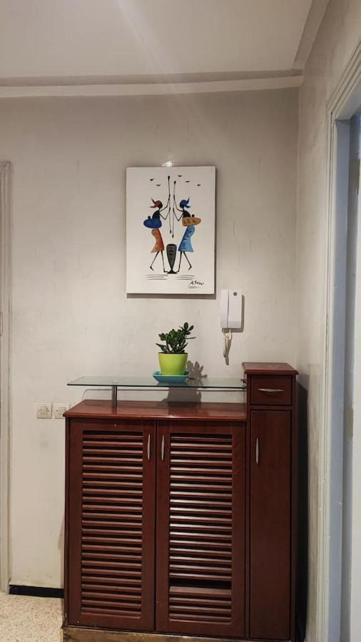 Chez Ali Apartment เกนิตรา ภายนอก รูปภาพ