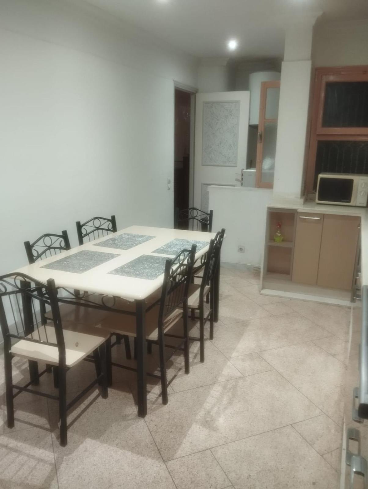 Chez Ali Apartment เกนิตรา ภายนอก รูปภาพ